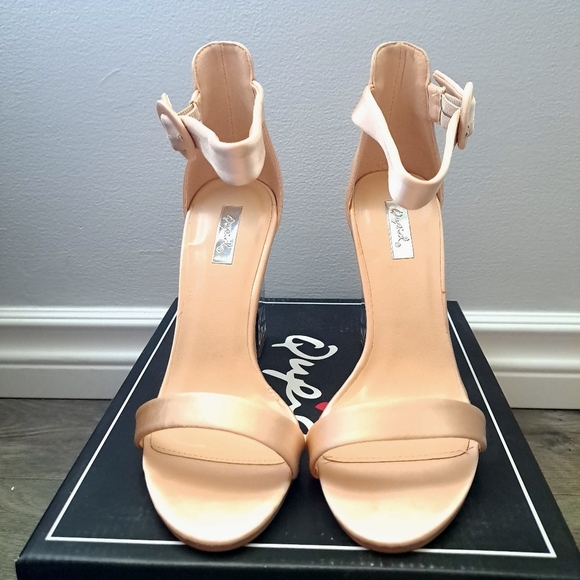 Qupid | lt champagne satin ~ clear chunk high heel with ankle buckle - Picture 3 of 9